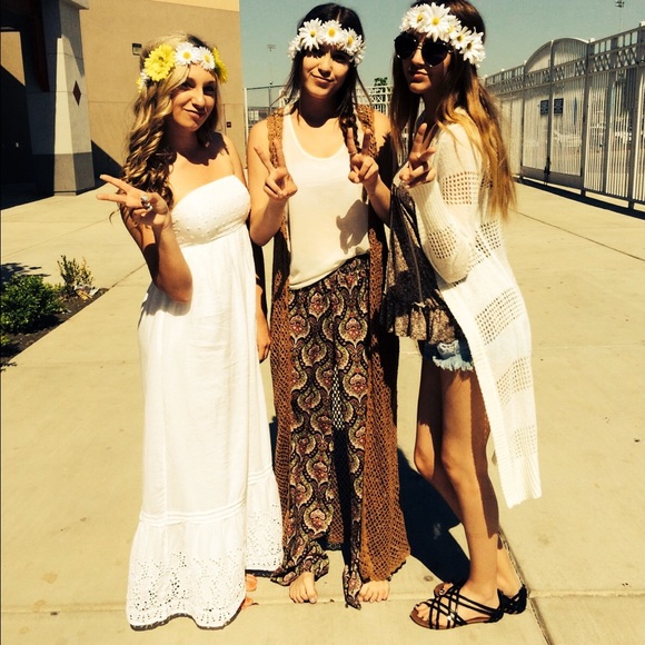 White bohemian Sundress - Picture 3 of 3