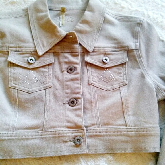 Cropped Jacket - Picture 2 of 3