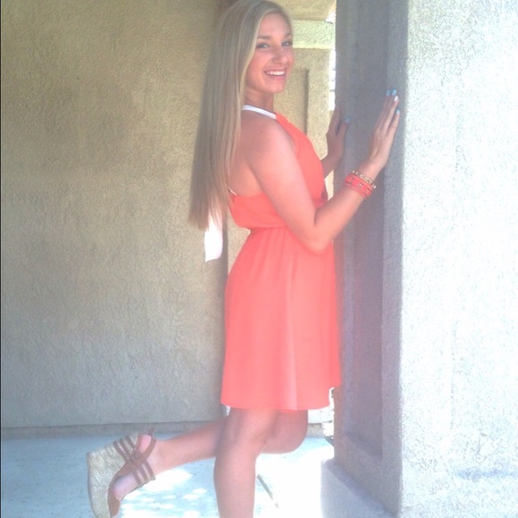 Coral spring/Summer Dress - Picture 1 of 3