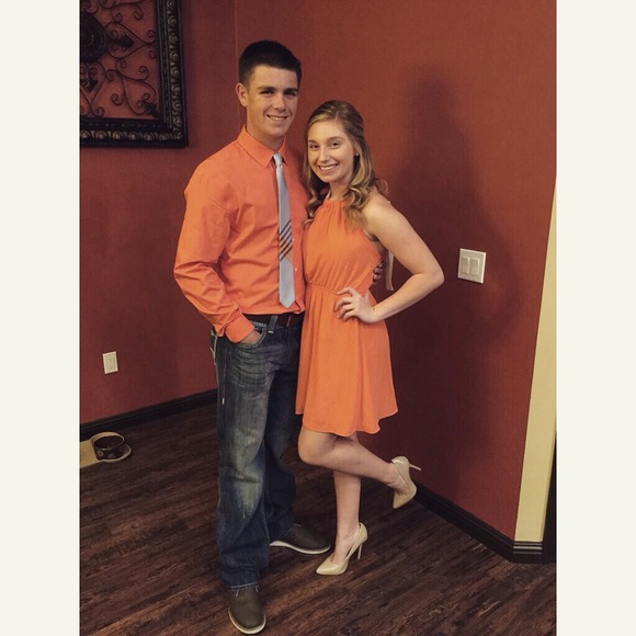 Coral spring/Summer Dress - Picture 3 of 3