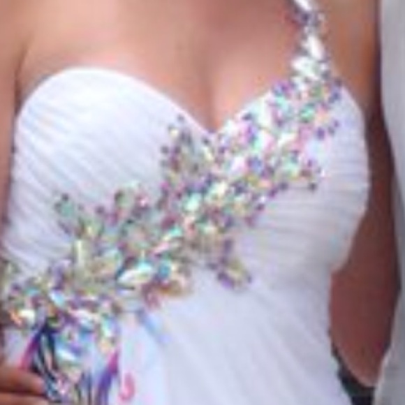 Tony Bowls Prom/Pageant Dress! - Picture 4 of 4