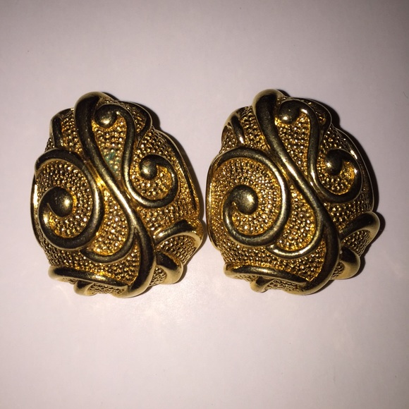 Vintage Clip-On Earrings