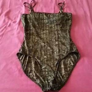 LIZ CLAIRBORNE Bathing suit