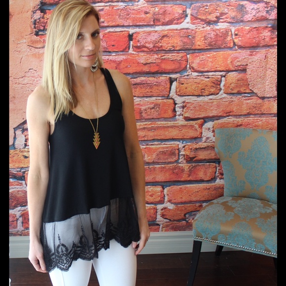 Black lace trim tank - Picture 2 of 3
