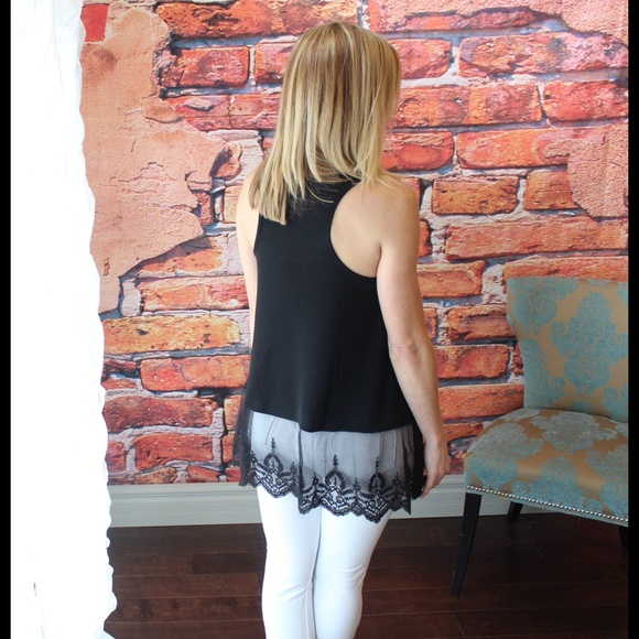 Black lace trim tank - Picture 3 of 3
