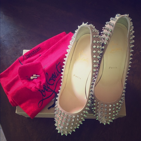Authentic Christian Louboutin nude spike pump