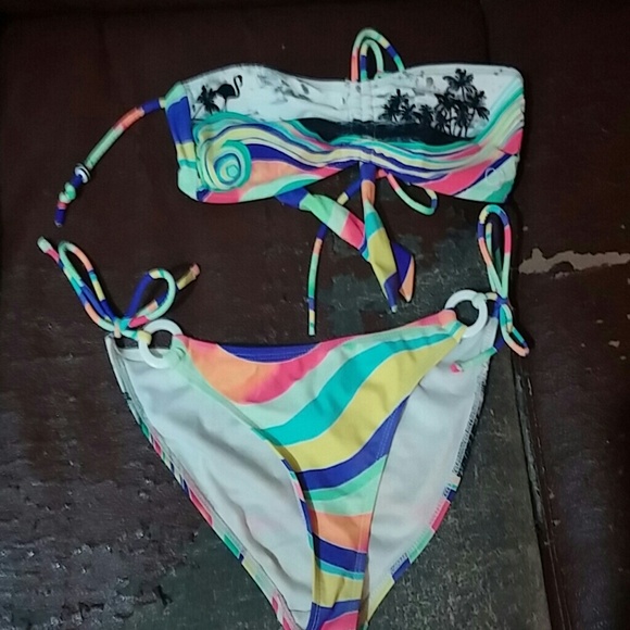 Super cute bikini - Picture 1 of 4
