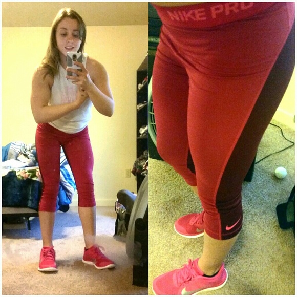 Nike Pro pink capris