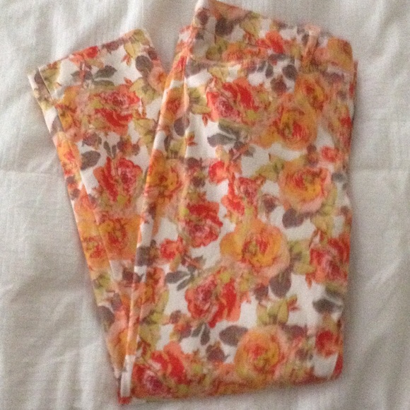 Crop pants - Picture 3 of 4