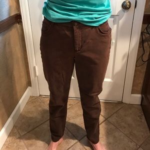 Gloria Vanderbuilt ankle grazer pants