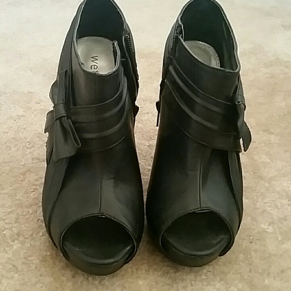 Open toe booties