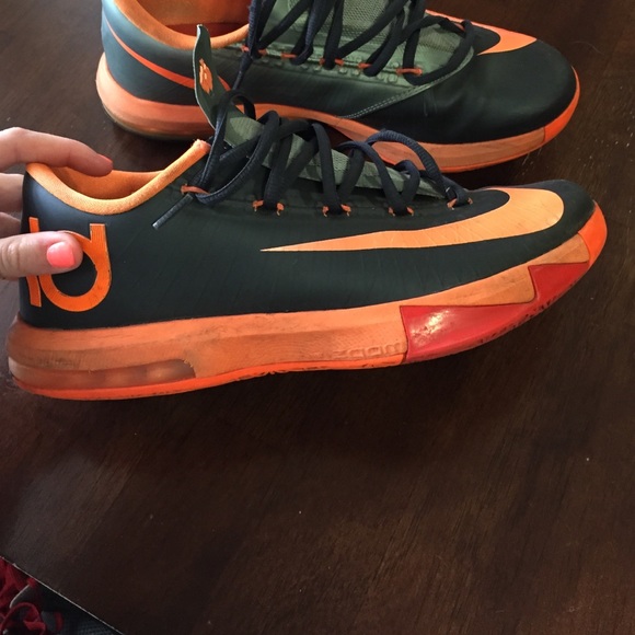 Kevin Durant shoes made by Nike