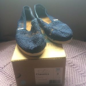Classic Navy Crochet TOMS. NWOT.