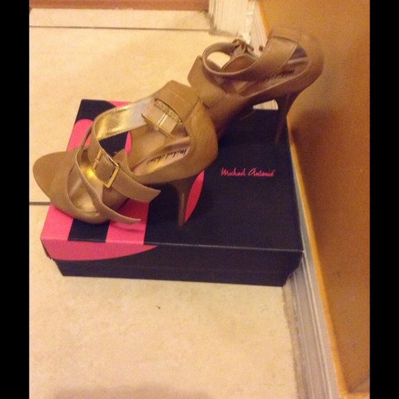 Micheal Antonio shoes