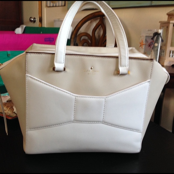 🚫SOLD🚫 kate spade 2 park avenue beau large EUC