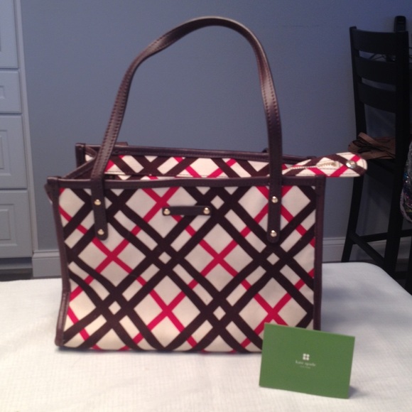 kate spade Handbags - Small Kate Spade tote
