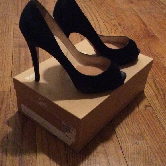 Christian Louboutin Shoes - Authentic Christian Louboutins 38.5