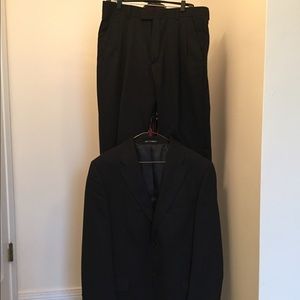 *REDUCED $* Men's 2-piece wool suit in black