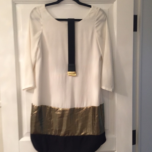 Express dress with belt