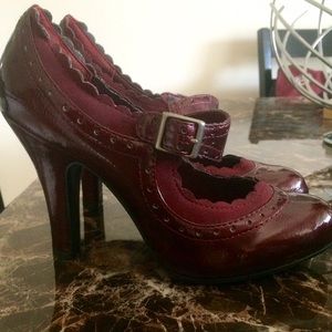 👠 Burgundy/Maroon High heels