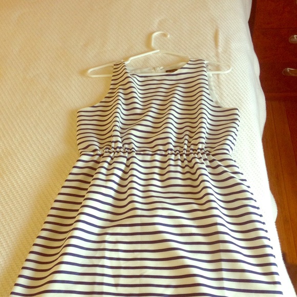 Beautiful Blue and White stripped spring dress💐💖