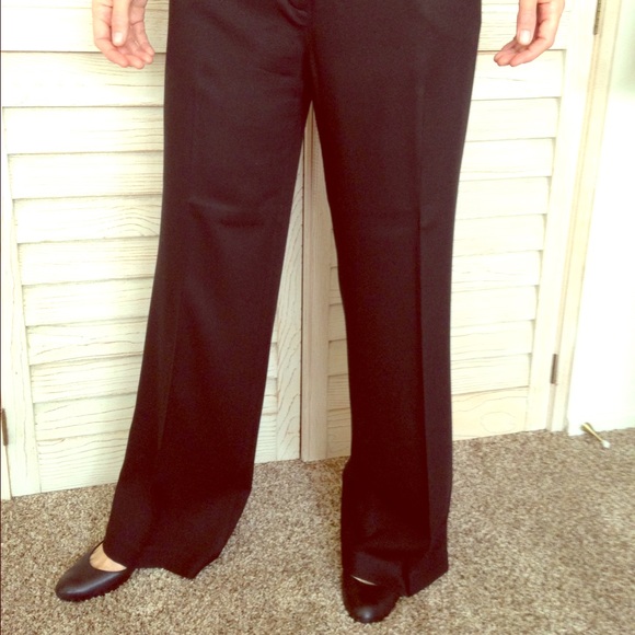 Trina Turk lined black trouser pant