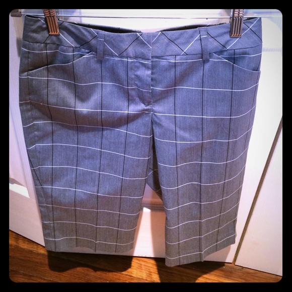 Express Knee Length Short