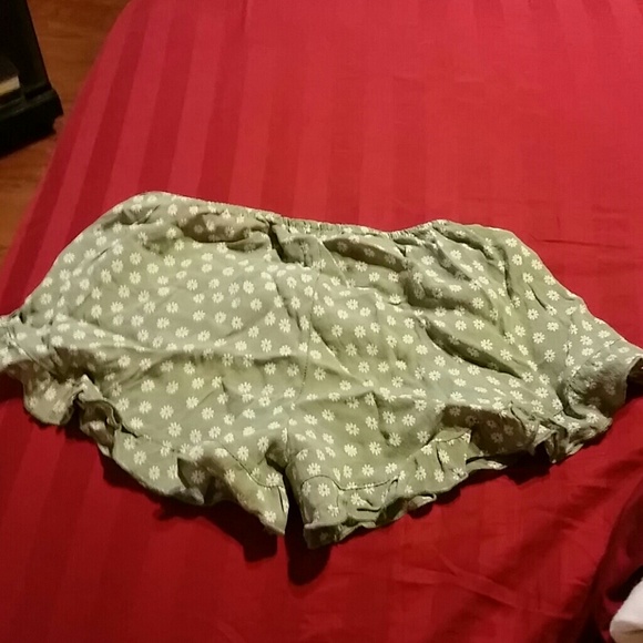 Brandy Melville vodi shorts