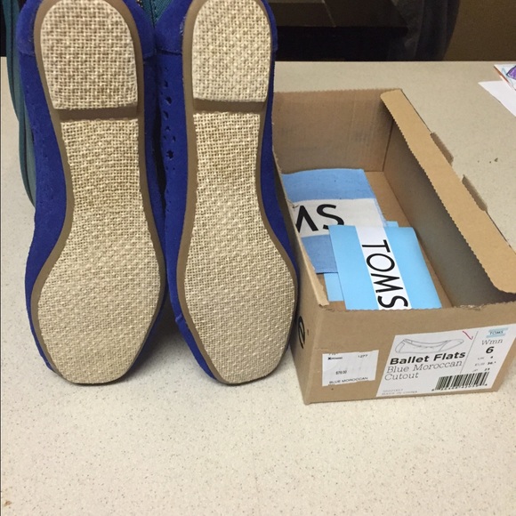 Shoes toms