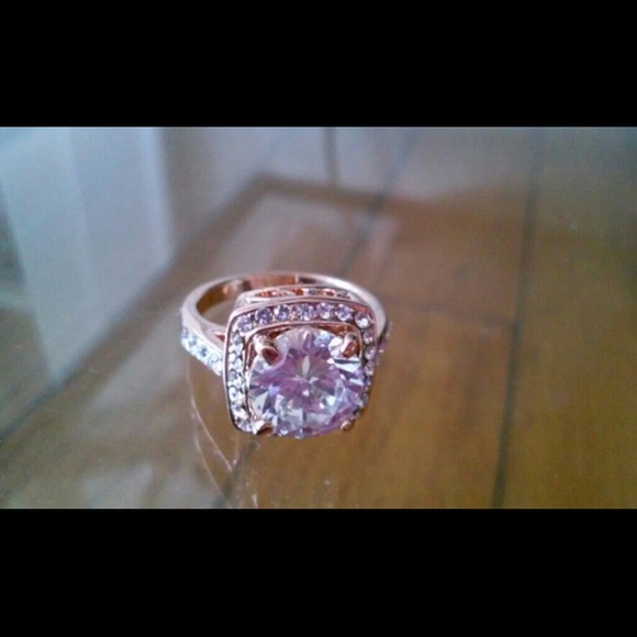 New gold ring size 6.5