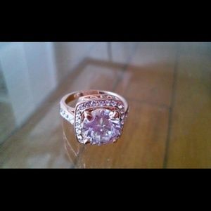 New gold ring size 6.5