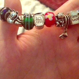 Goodluck charm bracelet 🎁💚