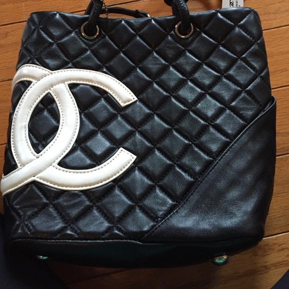 Beautiful Chanel small tote, and it is authentic.