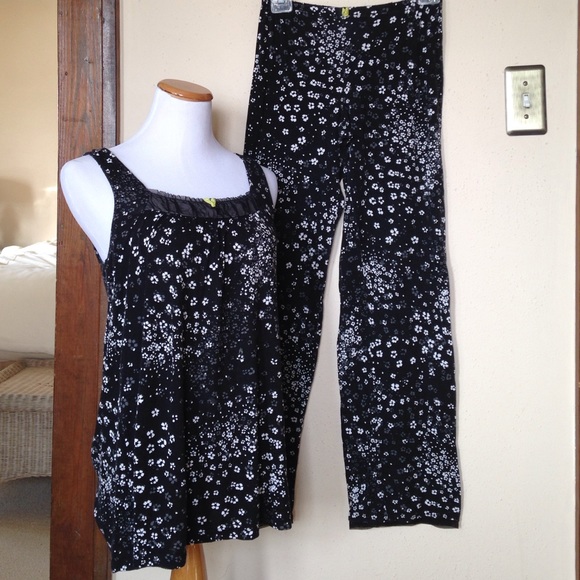 🚫SOLD🚫Vera Wang Lounge Wear/Sleep Wear