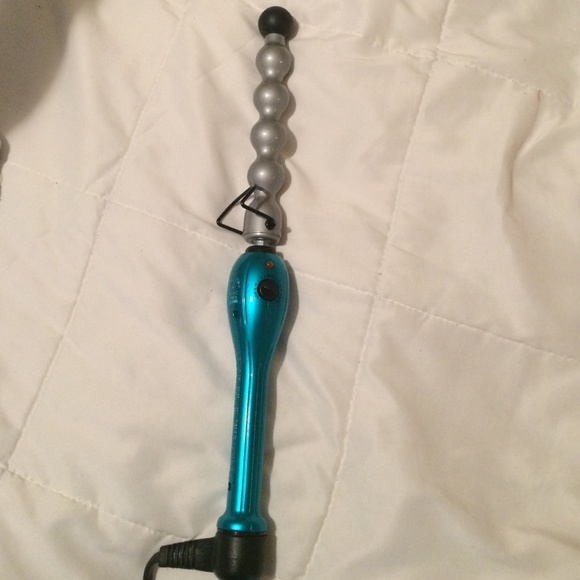 Bed Head Rock and Roller curling iron