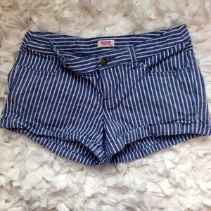 Striped shorts!