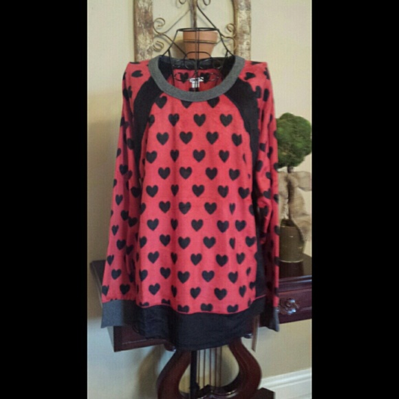 Comfy and Plush lounging top. NWT