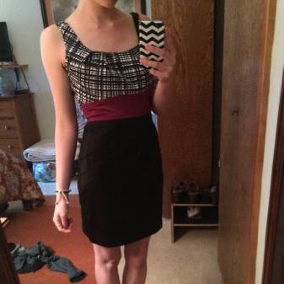 Dress - Picture 1 of 2