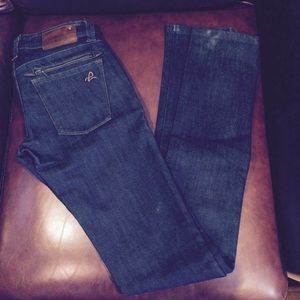 DL1961 Dark Wash Jessica Slim Jean
