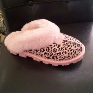 UGG slippers new
