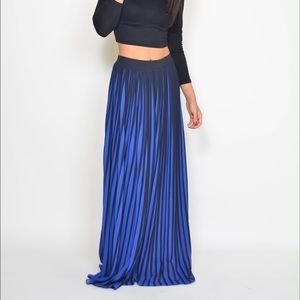 BLACK & BLUE CONTRAST PLEATED MAXI SKIRT