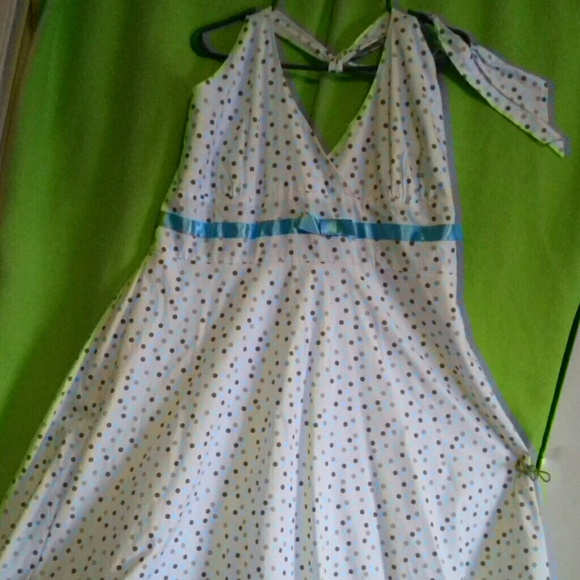 Halter dress white w/ turquoise pokadots