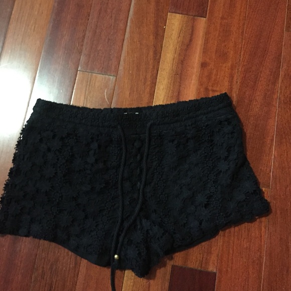 Black forever 21 knot shorts