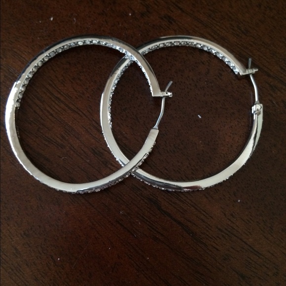 Chloe and Isabel - Hoop Earrings - Picture 1 of 3
