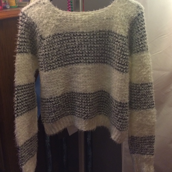 Mudd black and white striped sweater - Picture 2 of 3