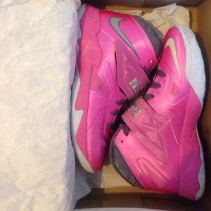Soldier 7 Breast Cancer Lebrons