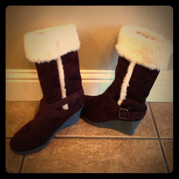 Boots with the FURRR!