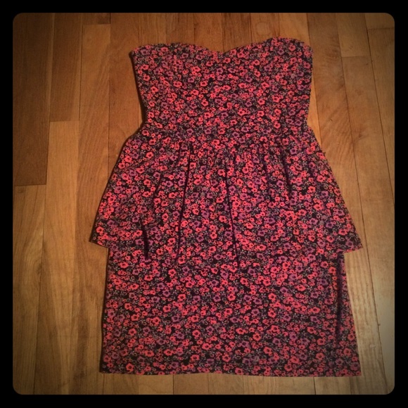 Floral peplum bodycon dress