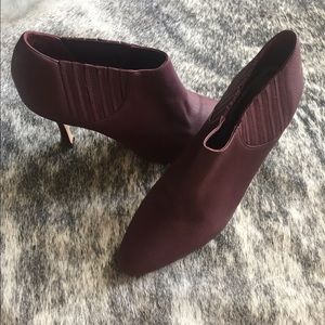 Brand new Manolo Blahnik ankle boots size 35