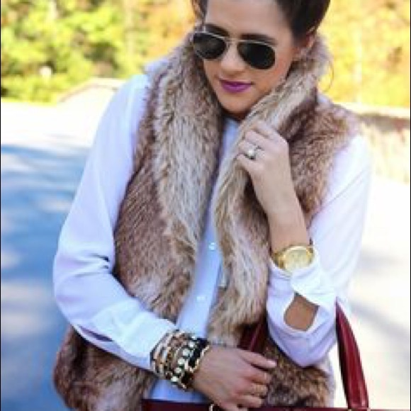American rag Brown fur vest